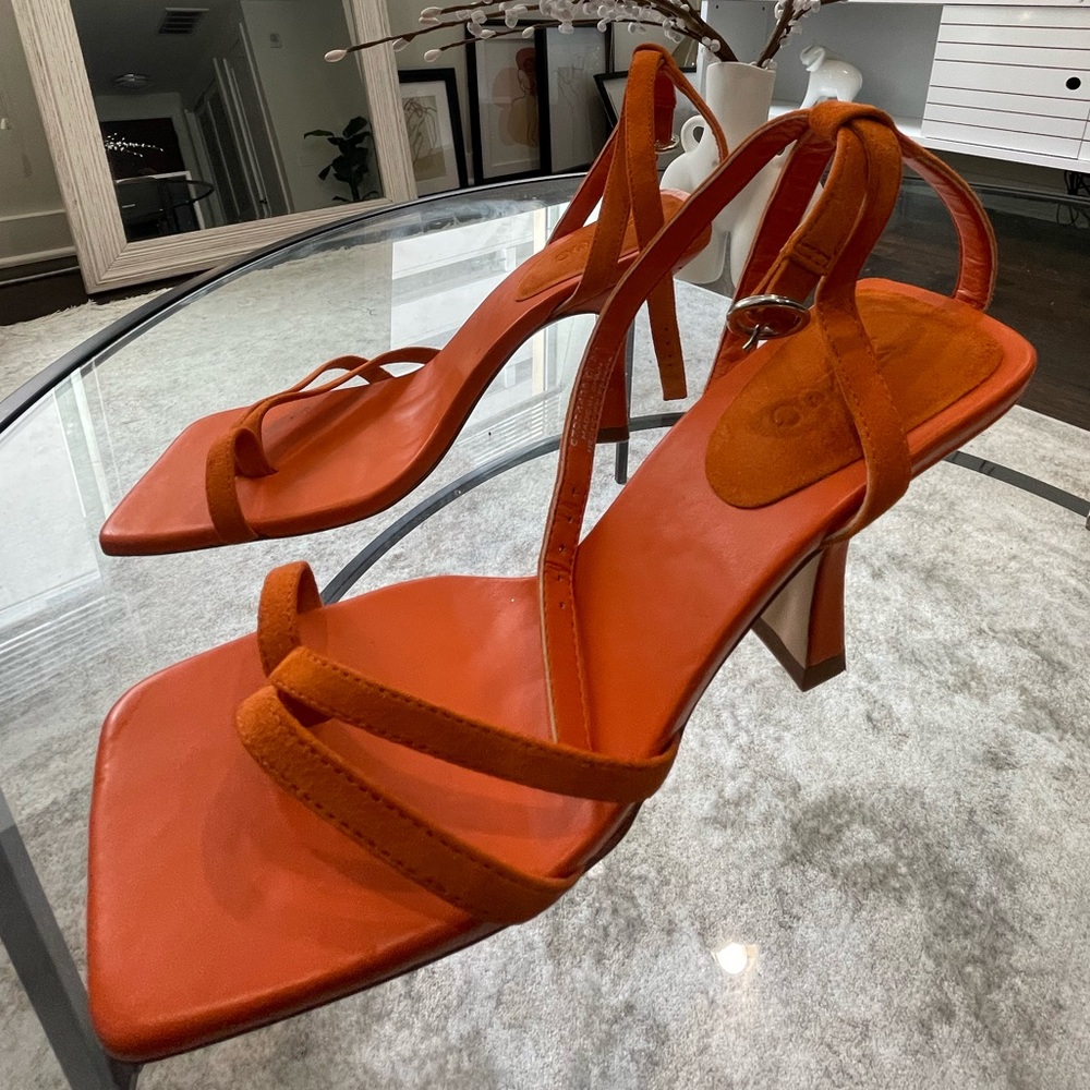 MANGO Asymmetric Leather Sandal